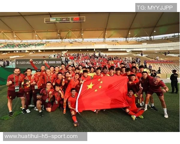 U23国足今晚身穿白色球衣迎战红色主队越南队全力争胜