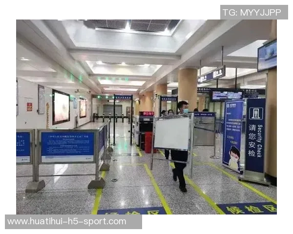 克劳奇不慎遗失妻子生日礼物地铁乘客拾获后及时归还车站